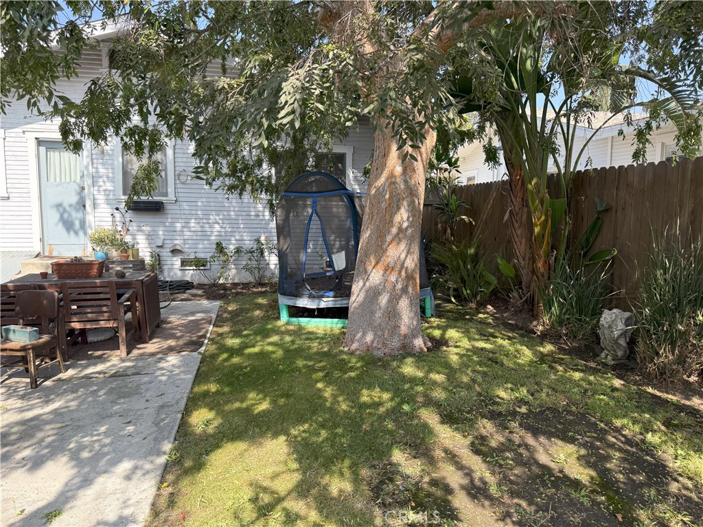 https://media.crmls.org/medias/3efa4645-9342-464b-8494-31ae35f49625.jpg?preset=X-Large