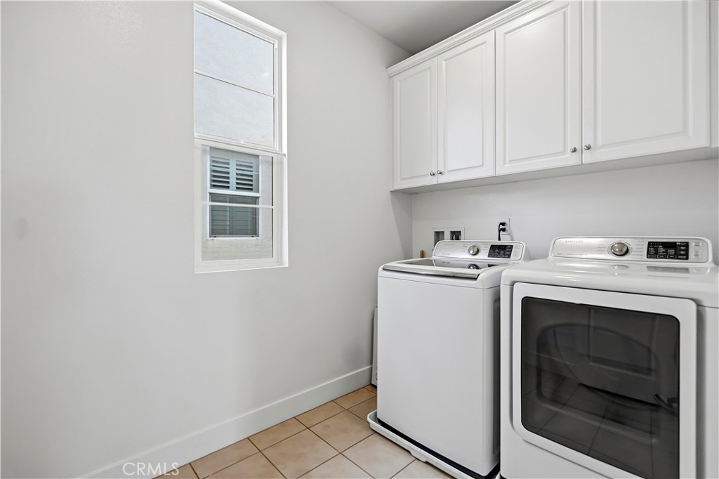 https://media.crmls.org/medias/3efa73b4-21f1-4eb6-a93b-e12d1d791b08.jpg?preset=X-Large