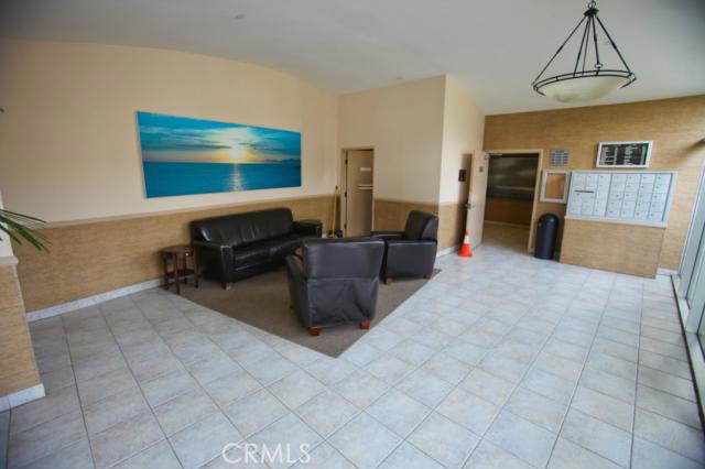 565 Esplanade, Redondo Beach, California 90277, 1 Bedroom Bedrooms, ,1 BathroomBathrooms,Residential,Sold,Esplanade,SB14046853