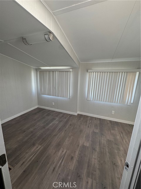 8819 Park, Bellflower CA: https://media.crmls.org/medias/3efb007d-862f-4935-9c25-800a8409bbd1.jpg