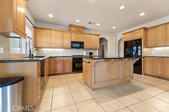 Detail Gallery Image 11 of 39 For 873 Oxford St, Exeter,  CA 93221 - 4 Beds | 2 Baths