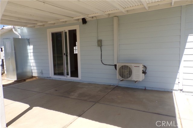 32426 Avenue D, Yucaipa CA: https://media.crmls.org/medias/3efb8efc-fc8a-47ef-834e-56b1cc8873f9.jpg