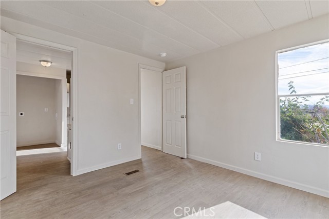 Detail Gallery Image 11 of 24 For 6173 Holiday, Rosamond,  CA 93560 - 2 Beds | 2 Baths