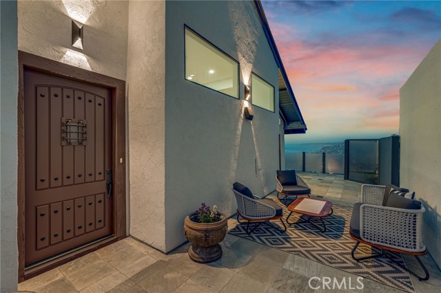 Detail Gallery Image 9 of 29 For 7655 Caminito Avola, La Jolla,  CA 92037 - 4 Beds | 2/1 Baths
