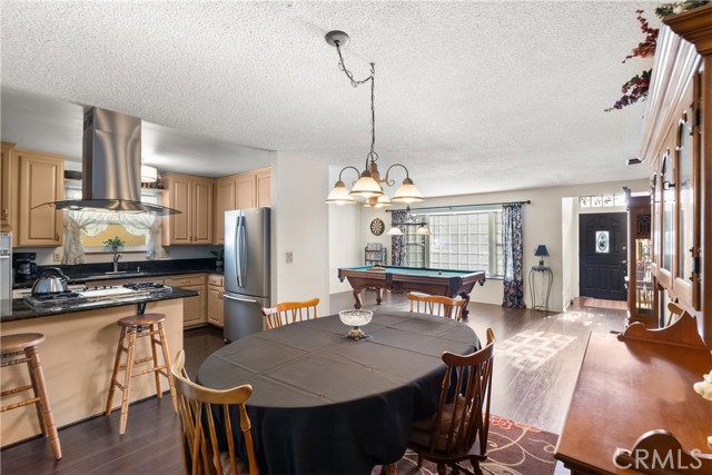 14432 Elmhurst Cir, Huntington Beach CA: https://media.crmls.org/medias/3efbd234-0cbc-4d50-bb7d-eca8194d1e54.jpg