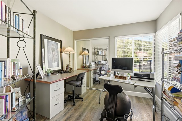 Detail Gallery Image 16 of 29 For 4762 Rhapsody, Oak Park,  CA 91377 - 3 Beds | 3 Baths