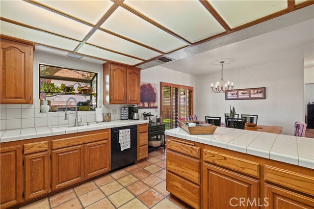 29034 Sheridan Road, Castaic CA: https://media.crmls.org/medias/3efc3cc7-2f5a-4c2e-89ad-b4deccd2a2d3.jpg