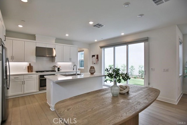 Detail Gallery Image 8 of 47 For 187 Junco, Irvine,  CA 92618 - 3 Beds | 2/1 Baths