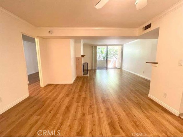 Detail Gallery Image 9 of 20 For 5325 Newcastle Ave #129,  Encino,  CA 91316 - 2 Beds | 2 Baths