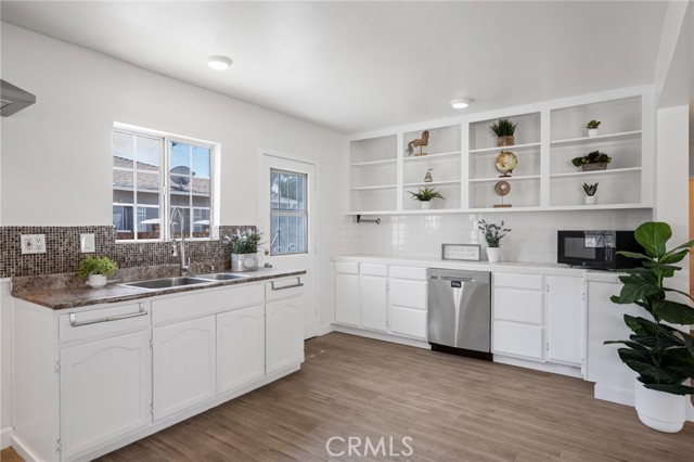 1124 W 123rd Street, Los Angeles CA: https://media.crmls.org/medias/3efd6b78-401c-4741-8035-21991833df52.jpg