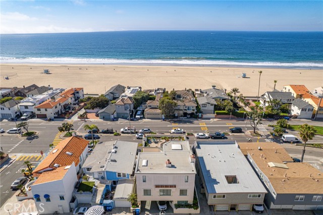 2526 Hermosa Avenue, Hermosa Beach, California 90254, 5 Bedrooms Bedrooms, ,4 BathroomsBathrooms,Residential,Sold,Hermosa,SB22024432