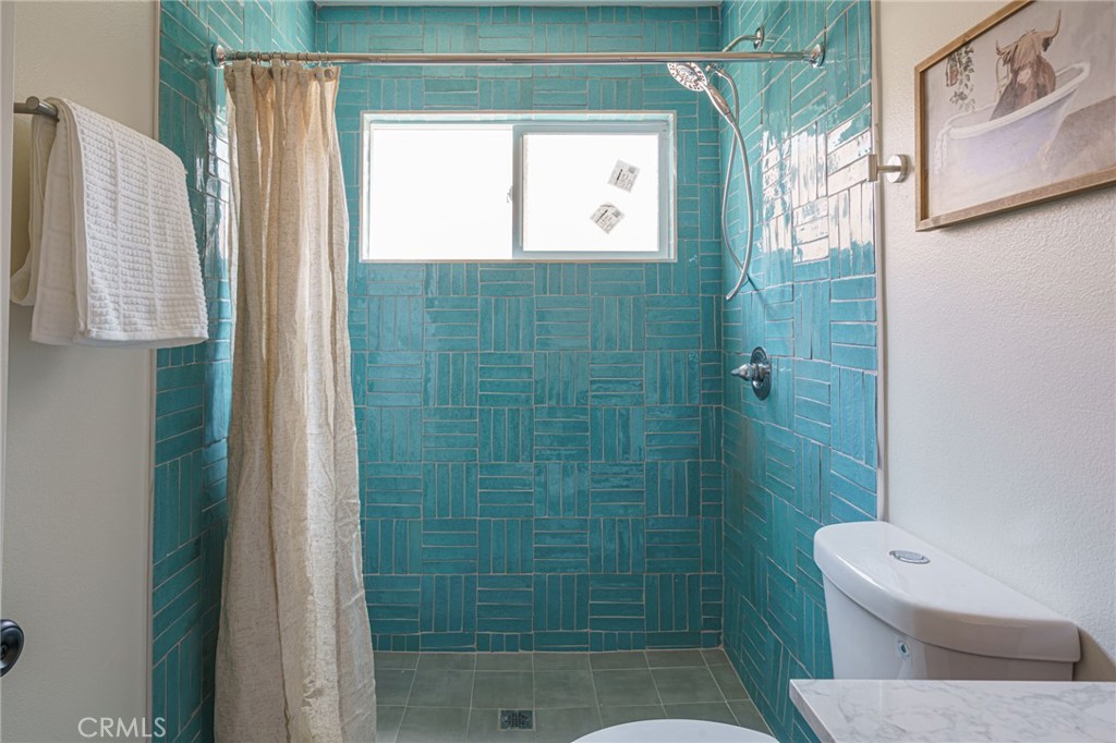 https://media.crmls.org/medias/3efdf4b1-1ffb-4b94-82ec-d708a27effac.jpg?preset=X-Large
