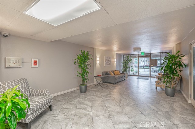 Detail Gallery Image 2 of 11 For 4505 California Ave #306,  Long Beach,  CA 90807 - 2 Beds | 2 Baths