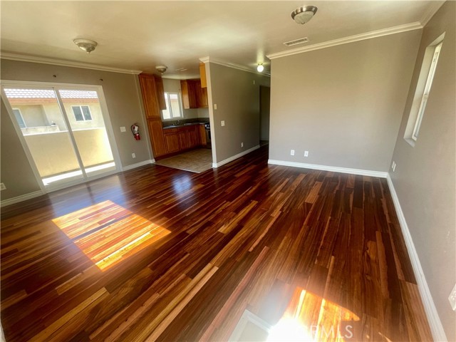 214 N Spruce Avenue, Rialto CA: https://media.crmls.org/medias/3effa150-de1d-4f31-af1a-0a121c7a0da9.jpg