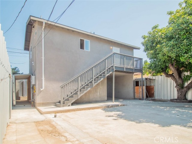 1805 W 35th Street, Los Angeles CA: https://media.crmls.org/medias/3effa4c6-b60c-4491-9867-fb248586d8ac.jpg
