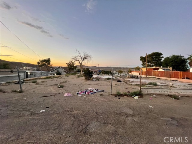 226 E Fredricks Street, Barstow, California 92311, ,Commercial Sale,For Sale,226 E Fredricks Street,CRSR23049077