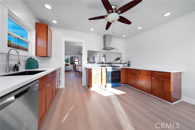 Detail Gallery Image 9 of 17 For 2385 Daisy, Long Beach,  CA 90806 - 2 Beds | 1 Baths
