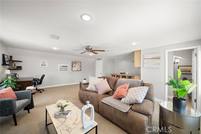 16660 Spruce Circle, Fountain Valley CA: https://media.crmls.org/medias/3f00a0db-2c75-43a7-ac46-60e2fb15cf8b.jpg