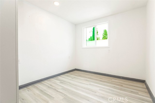 Detail Gallery Image 11 of 15 For 7347 Jamieson Ave, Reseda,  CA 91335 - 2 Beds | 1 Baths