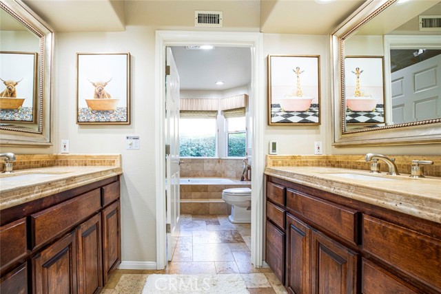 Detail Gallery Image 15 of 74 For 12052 Beaufait Ave, Porter Ranch,  CA 91326 - 5 Beds | 4/1 Baths