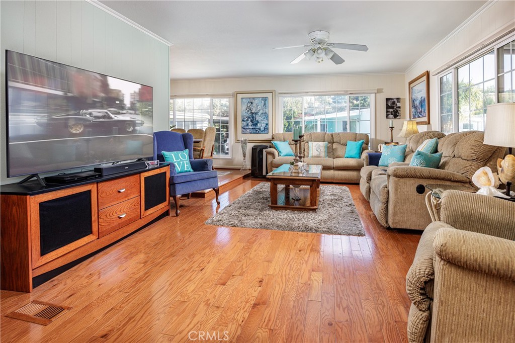 MLS #OC25245120 image #8