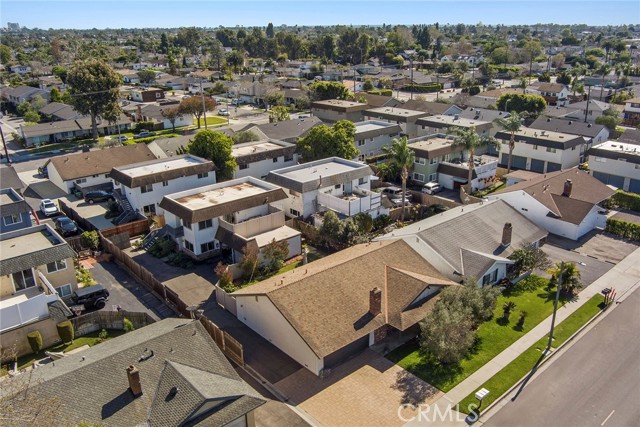 Detail Gallery Image 38 of 39 For 2048 Garden Ln, Costa Mesa,  CA 92627 - 7 Beds | 4 Baths