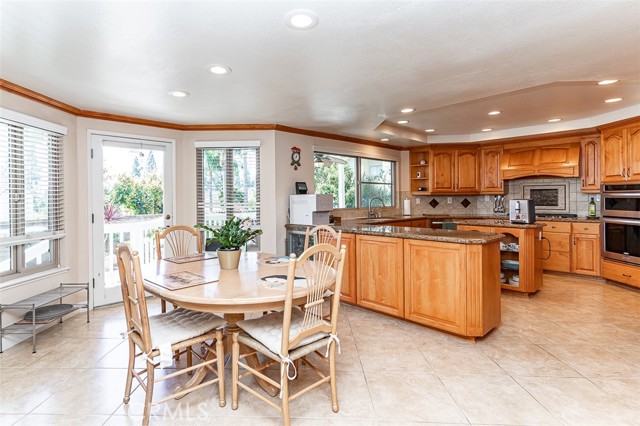 Image 11 of 37 For 2826 Larkspur Avenue
