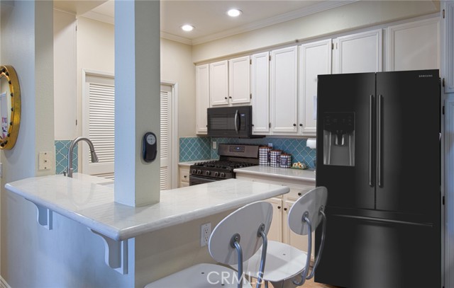 Detail Gallery Image 6 of 32 For 277 Chaumont Cir, Lake Forest,  CA 92610 - 3 Beds | 2 Baths