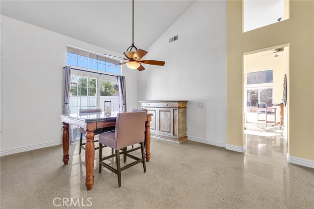 Detail Gallery Image 11 of 43 For 4200 San Ramon Dr, Corona,  CA 92882 - 4 Beds | 2/1 Baths