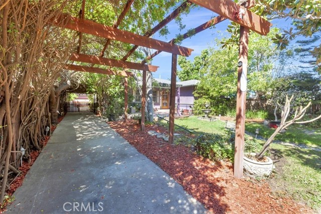 Detail Gallery Image 32 of 38 For 2310 Poinsettia, Santa Ana,  CA 92706 - 3 Beds | 2 Baths