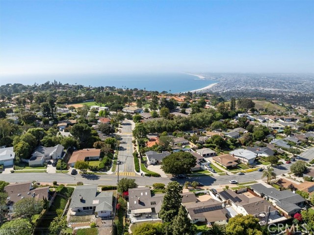 26766 Grayslake Road, Rancho Palos Verdes, California 90275, 4 Bedrooms Bedrooms, ,2 BathroomsBathrooms,Residential,Sold,Grayslake,SB24110628