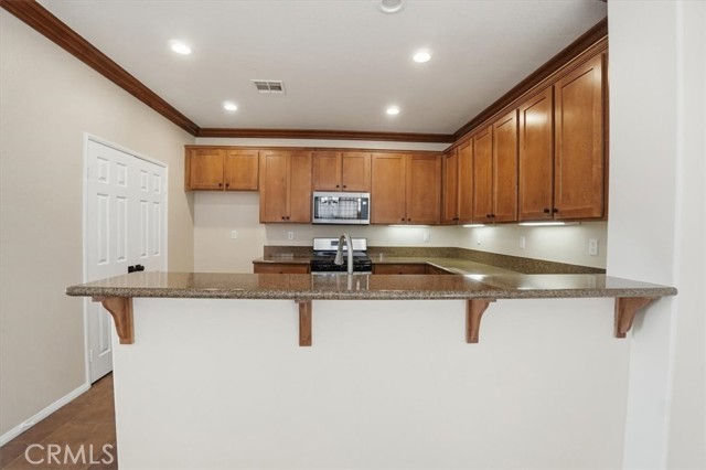 Detail Gallery Image 9 of 51 For 11090 Mountain View #53,  Rancho Cucamonga,  CA 91730 - 4 Beds | 3 Baths