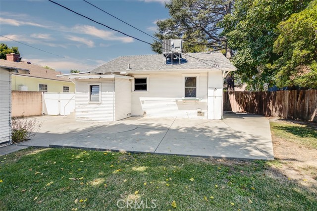 1206 N Keystone, Burbank CA: https://media.crmls.org/medias/3f05df05-88b6-4734-a9bb-64a2ff619d12.jpg