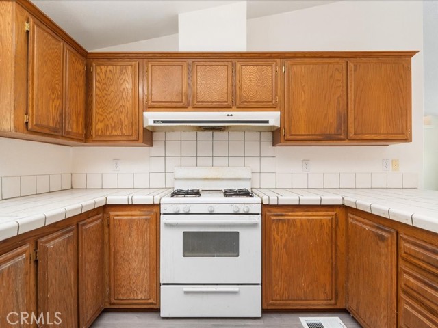 Detail Gallery Image 13 of 45 For 33023 Angeles Forest, Palmdale,  CA 93550 - 3 Beds | 2 Baths