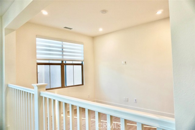 Detail Gallery Image 12 of 19 For 112 Awning, Irvine,  CA 92618 - 3 Beds | 2/1 Baths