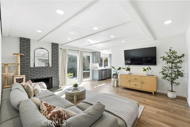 Detail Gallery Image 3 of 46 For 41428 50th, Lancaster,  CA 93536 - 3 Beds | 2 Baths