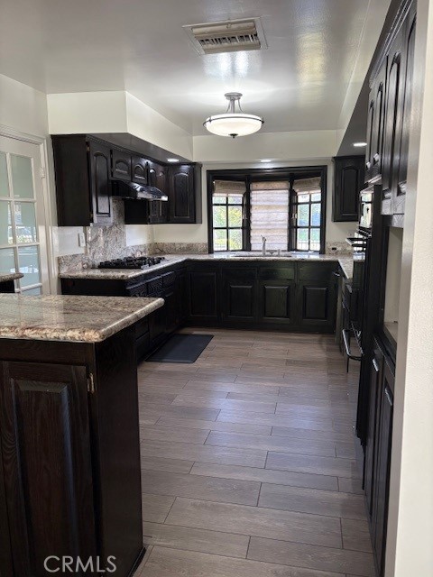 Detail Gallery Image 5 of 19 For 10918 Reseda, Porter Ranch,  CA 91326 - 3 Beds | 2 Baths