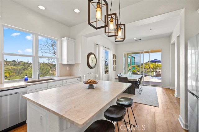 Detail Gallery Image 17 of 66 For 380 Highland Oaks Ct, Fallbrook,  CA 92028 - 5 Beds | 4/1 Baths