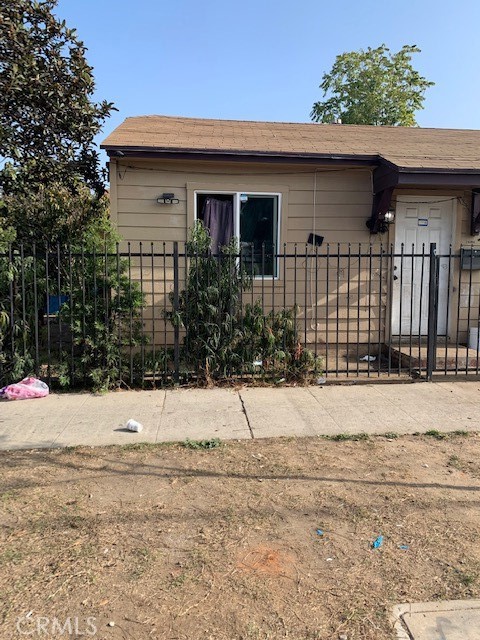 Detail Gallery Image 21 of 22 For 846 W 103rd St, Los Angeles,  CA 90044 - – Beds | – Baths