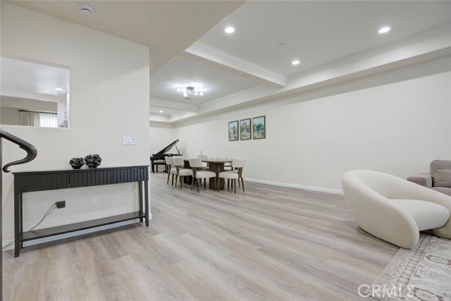 Detail Gallery Image 11 of 34 For 3974 Pennsylvania #112,  La Crescenta,  CA 91214 - 3 Beds | 3 Baths