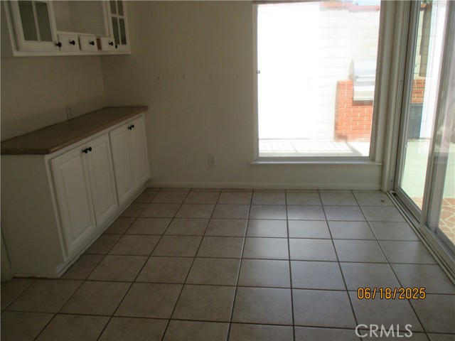 500 Galleon Way, Seal Beach CA: https://media.crmls.org/medias/3f0972c6-8b64-4982-8fbd-593467c4d3ef.jpg