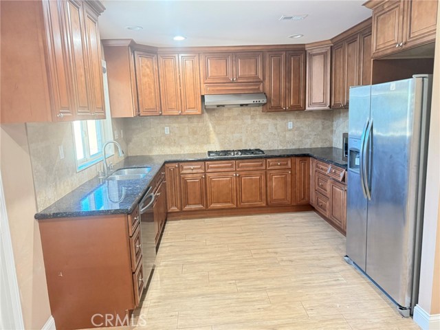 3488 Riverside Drive, Chino CA: https://media.crmls.org/medias/3f0979e2-511f-44a4-8068-2e9dd0883ec7.jpg