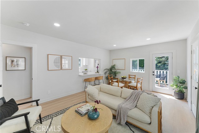 Detail Gallery Image 14 of 29 For 2626 Crestmoore Pl, Los Angeles,  CA 90065 - 2 Beds | 2 Baths