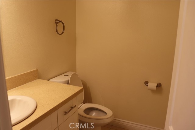 Detail Gallery Image 8 of 22 For 13243 Vanowen #5,  North Hollywood,  CA 91605 - 2 Beds | 3 Baths