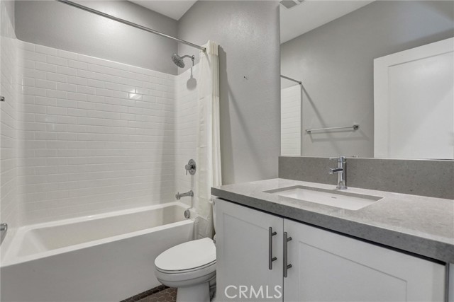 Detail Gallery Image 14 of 19 For 2296 Synergy, Irvine,  CA 92614 - 2 Beds | 2/1 Baths