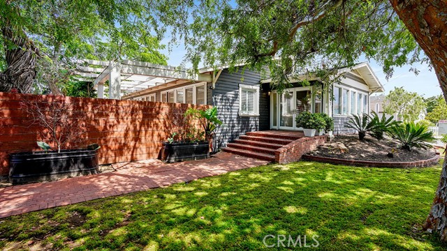 2197 Santa Ana AVE