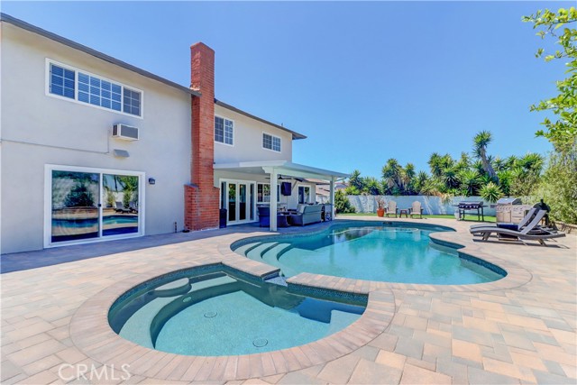 25701 Minoa Drive, Mission Viejo CA: https://media.crmls.org/medias/3f0bb944-723c-4a90-8da3-04d1dacc6b1a.jpg