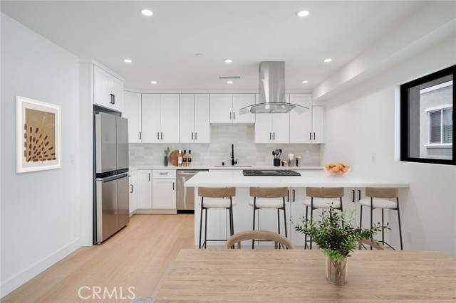 Detail Gallery Image 8 of 12 For 1334 9th St #3,  Santa Monica,  CA 90401 - 2 Beds | 2 Baths