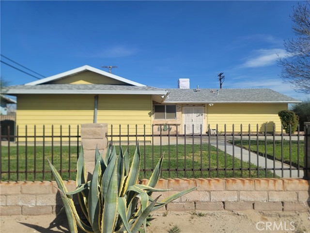 Detail Gallery Image 3 of 43 For 21000 79th, California City,  CA 93505 - 3 Beds | 2 Baths
