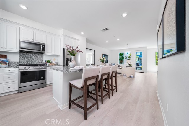 221 Steely, Irvine CA: https://media.crmls.org/medias/3f0d5891-8cc0-49f4-be7b-dbf18e706f7f.jpg